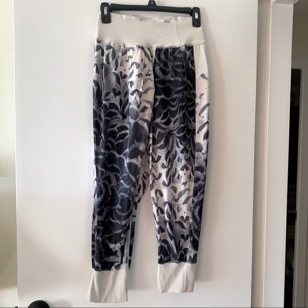 Lululemon harem yoga pants